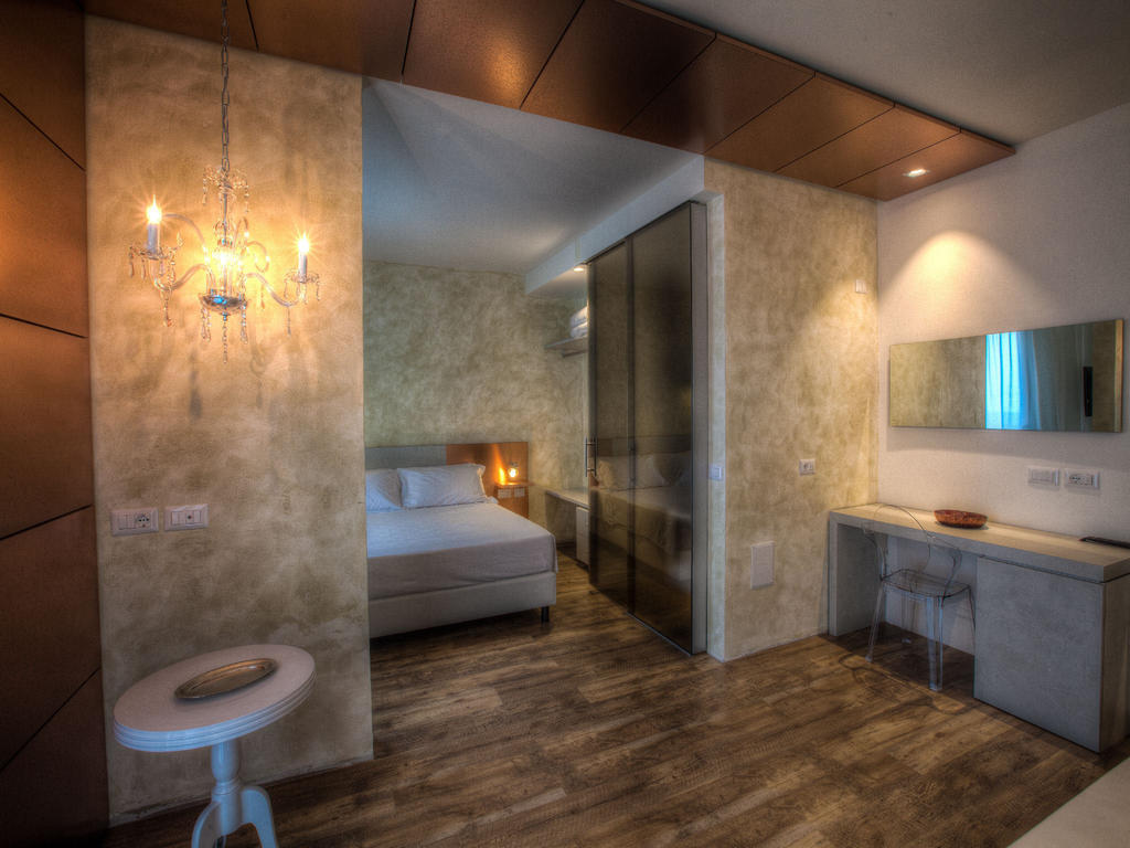 Bell Hotel