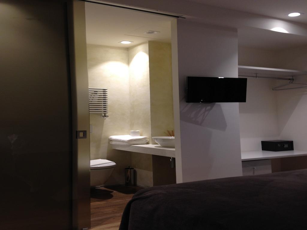 Bell Hotel